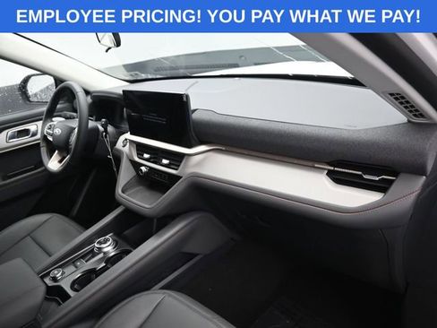 New 2026 Ford Explorer Active w/ Active Comfort Package AWD/4WD image 11