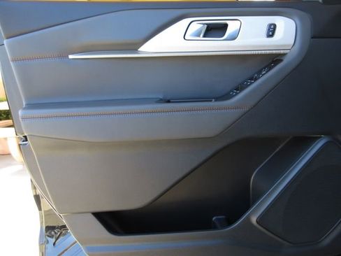 New 2026 Ford Explorer Active image 9