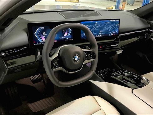 Used 2025 BMW 530i 530i image 8
