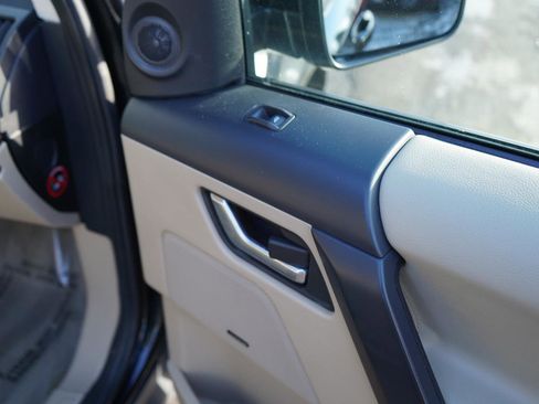 Used 2013 Land Rover LR2 image 67