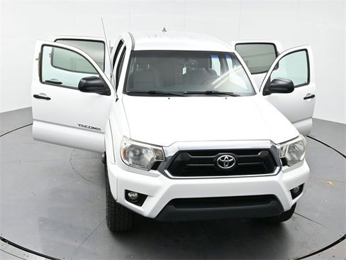 Used 2012 Toyota Tacoma PreRunner image 38