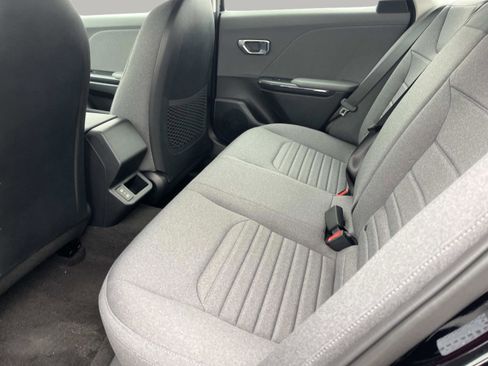 New 2025 Kia K4 EX image 19