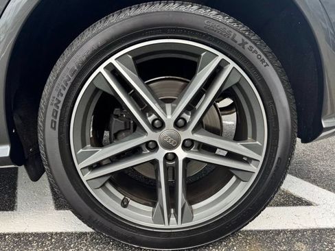 Used 2019 Audi SQ5 Premium Plus w/ Premium Plus Package AWD/4WD image 45