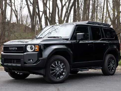 Used 2025 Toyota Land Cruiser 1958 image 2