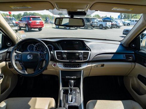 Used 2015 Honda Accord EX-L image 18