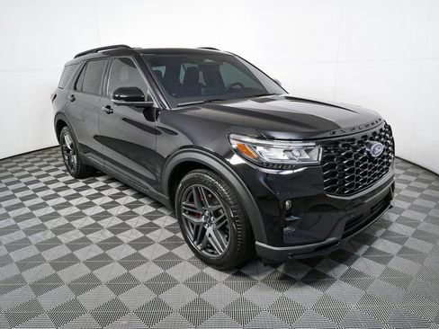 Used 2025 Ford Explorer ST AWD/4WD image 27