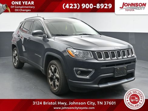 Used 2018 Jeep Compass Limited w/ Navigation Group AWD/4WD image 1