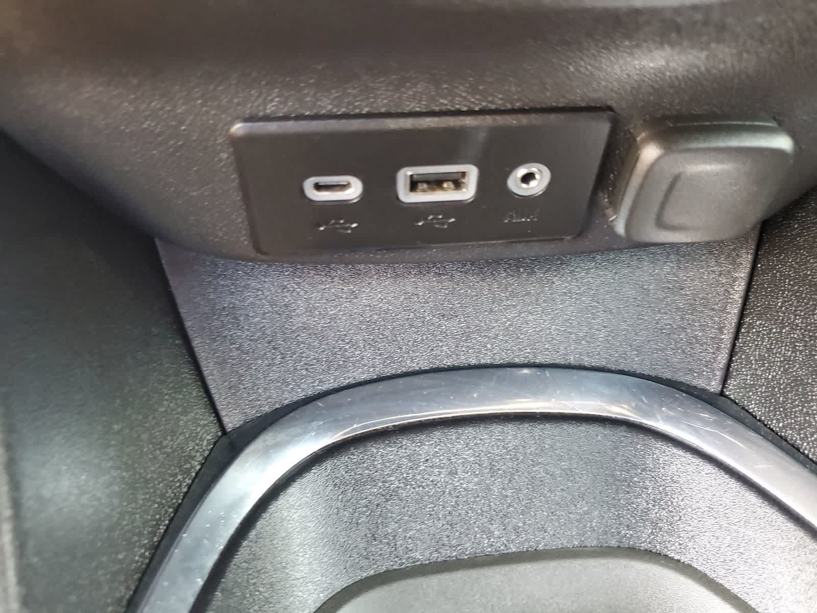 Used 2025 Chevrolet Malibu LT FWD image 22