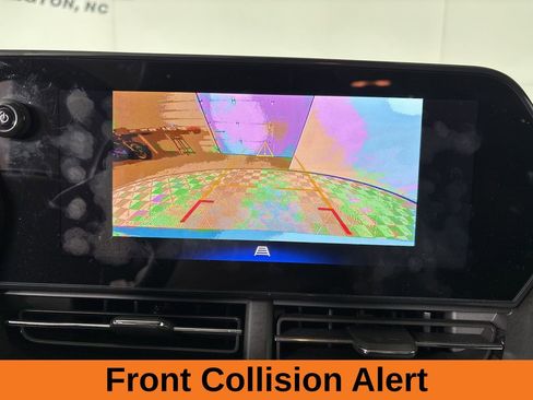 Used 2025 Chevrolet Trax RS w/ Sunroof Package image 16