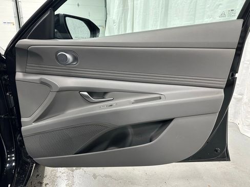 Used 2025 Hyundai Elantra SEL w/ Cargo Package image 51