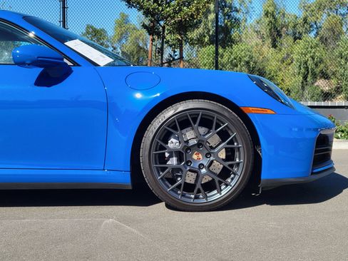 Certified 2025 Porsche 911 Carrera image 11