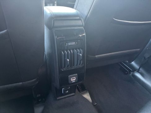 Used 2025 Jeep Compass Limited image 23