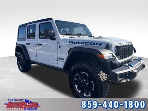 Used 2025 Jeep Wrangler Unlimited Rubicon 4xe w/ Convenience Group AWD/4WD image 10