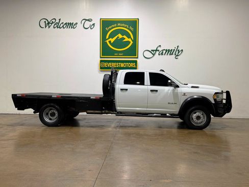 Used 2022 RAM 5500 Tradesman w/ Max Tow Package AWD/4WD image 9