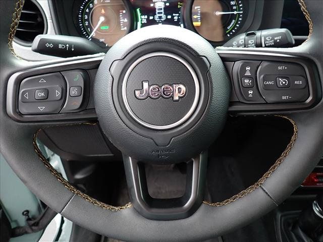 Used 2024 Jeep Wrangler Unlimited AWD/4WD image 10