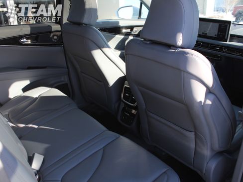 Used 2022 Lincoln Nautilus Reserve image 25