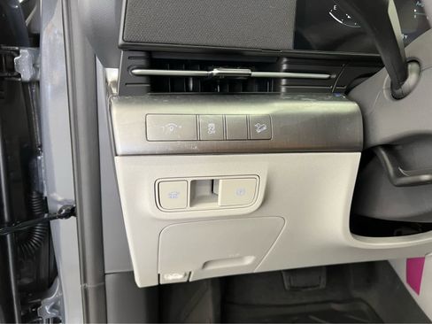 New 2026 Hyundai Kona Limited FWD image 9