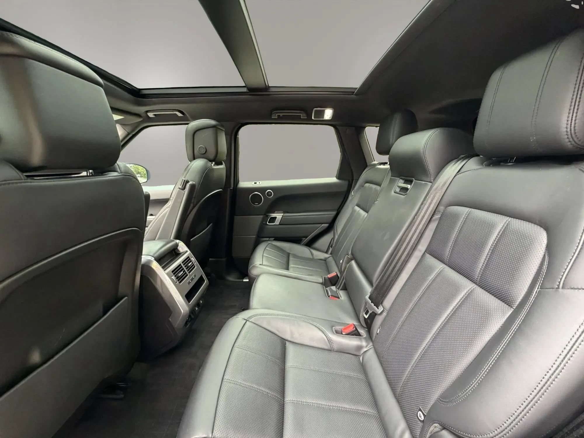 Used 2019 Land Rover Range Rover Sport HSE AWD/4WD image 10
