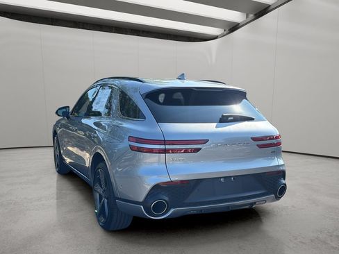 Used 2025 Genesis GV70 3.5T Sport w/ Sport Advanced Package AWD/4WD image 3