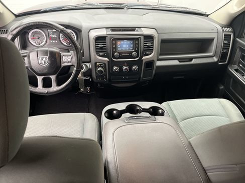Used 2017 RAM 1500 Express AWD/4WD image 4