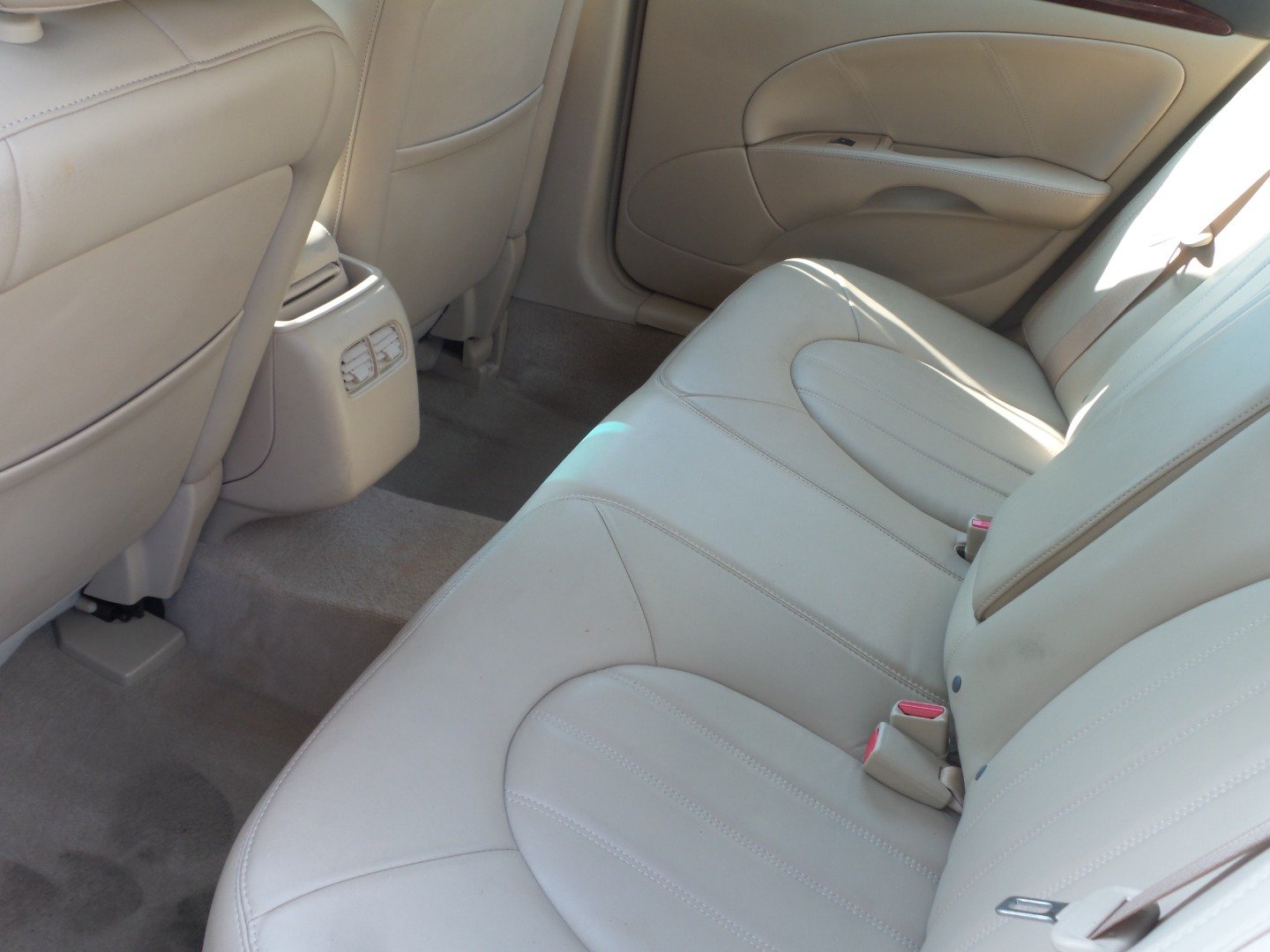 Used 2007 Buick Lucerne CXL w/ Luxury Package FWD image 14