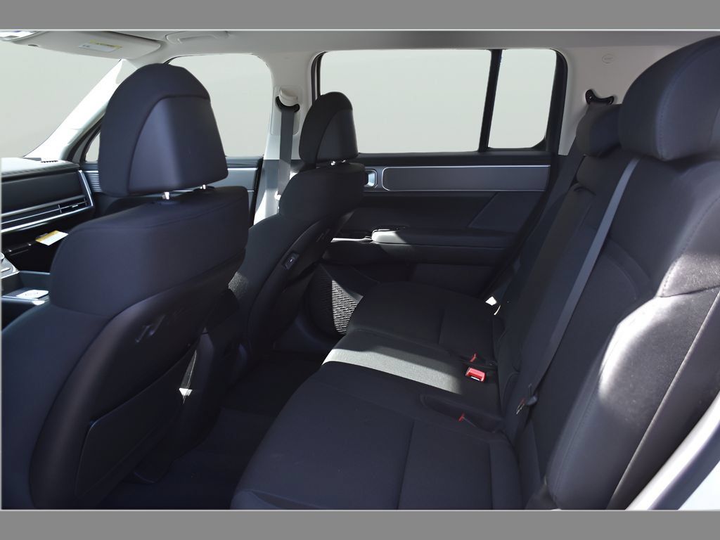New 2026 Hyundai Santa Fe SE FWD image 11
