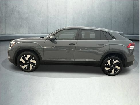 Used 2025 Volkswagen Atlas Cross Sport SE AWD/4WD image 2