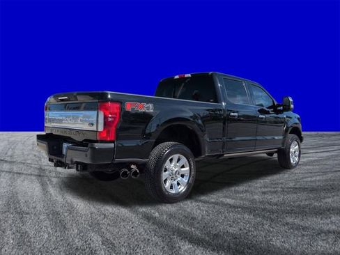 Used 2017 Ford F250 Platinum w/ Platinum Ultimate Package image 4