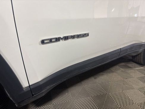 Used 2022 Jeep Compass Latitude AWD/4WD image 14