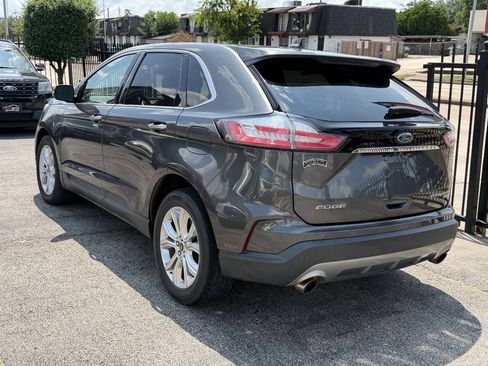 Used 2020 Ford Edge Titanium w/ Equipment Group 301A FWD image 4
