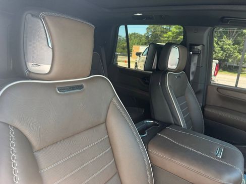 Certified 2026 GMC Yukon Denali Ultimate AWD/4WD image 24