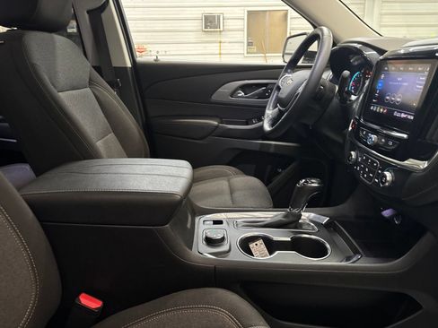 Used 2020 Chevrolet Traverse LT w/ Driver Confidence II Package AWD/4WD image 28