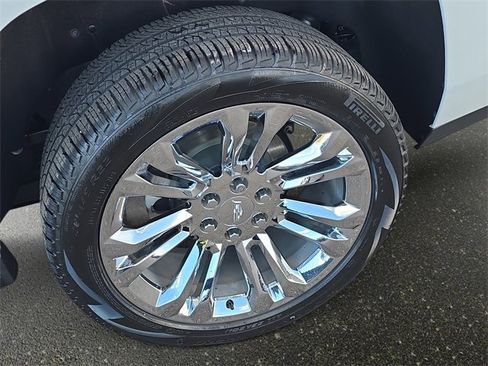 Used 2020 Cadillac Escalade Luxury w/ LPO, Radiant Package image 36