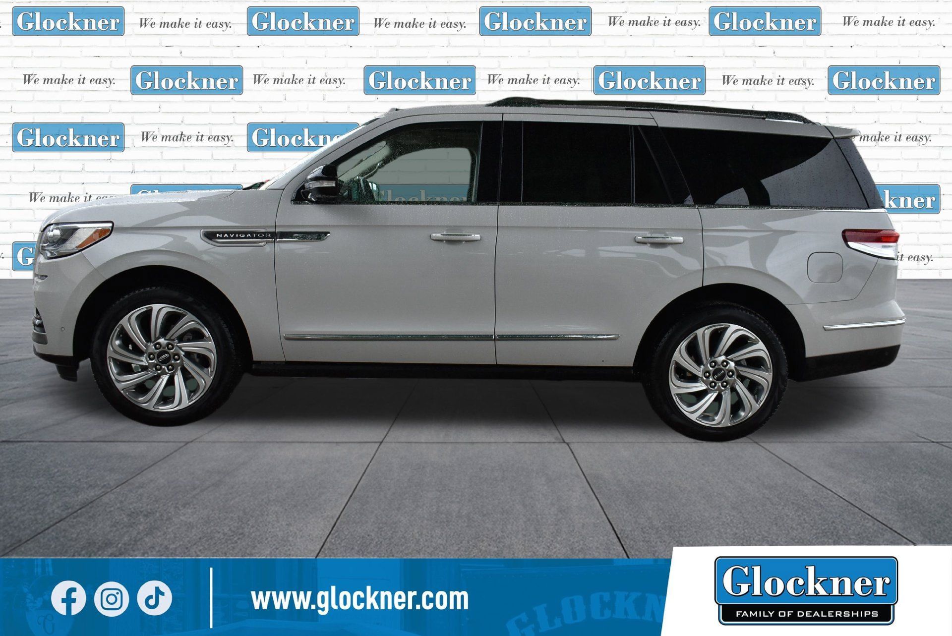 Used 2024 Lincoln Navigator Reserve AWD/4WD image 9