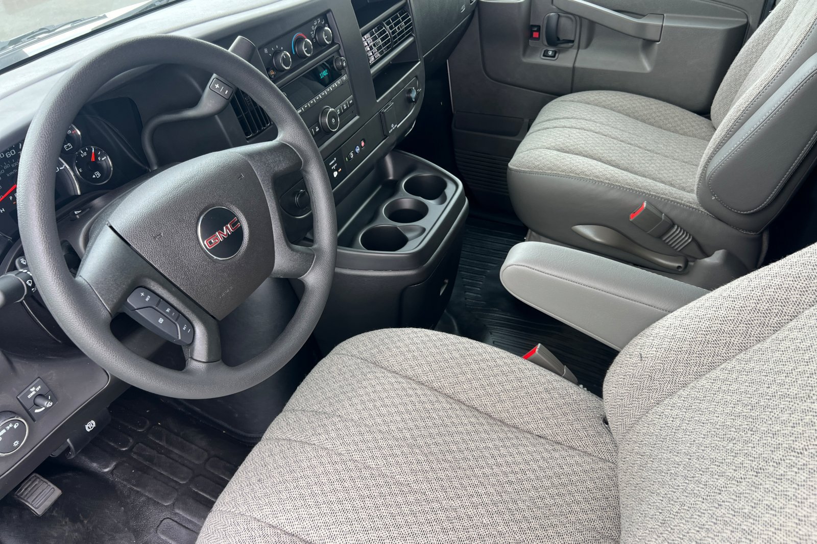 New 2025 GMC Savana 2500 w/ Driver Convenience Package RWD image 10