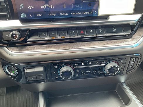 New 2026 Chevrolet Silverado 1500 LTZ w/ LTZ Premium Package image 25