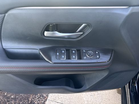 New 2026 Nissan Kicks SR w/ Cold Weather Package image 8