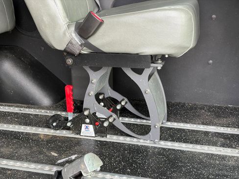 Used 2020 Ford Transit 150 XL image 36