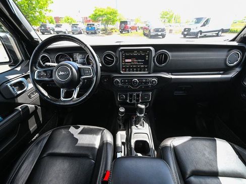 Used 2023 Jeep Wrangler Unlimited Sahara w/ Cold Weather Group AWD/4WD image 29