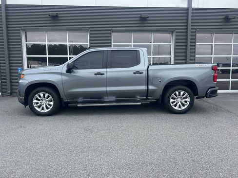 Used 2021 Chevrolet Silverado 1500 Custom image 2