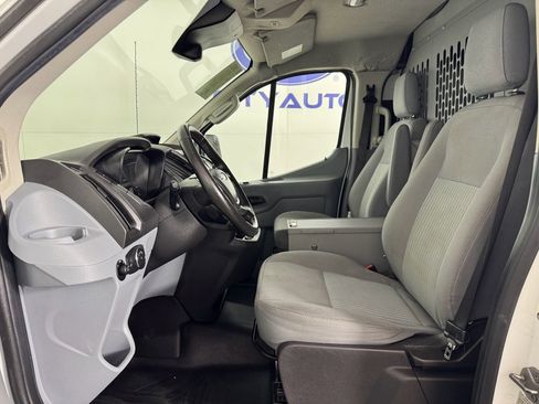 Used 2019 Ford Transit 250 Base image 18