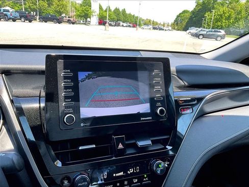 Used 2024 Toyota Camry SE FWD image 19