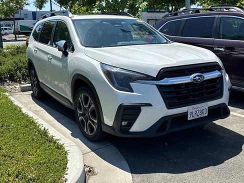 Used 2023 Subaru Ascent Limited w/ Technology Package AWD/4WD image 2
