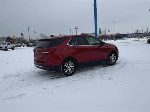 Used 2024 Chevrolet Equinox LT w/ LPO, Floor Liner Package image 9