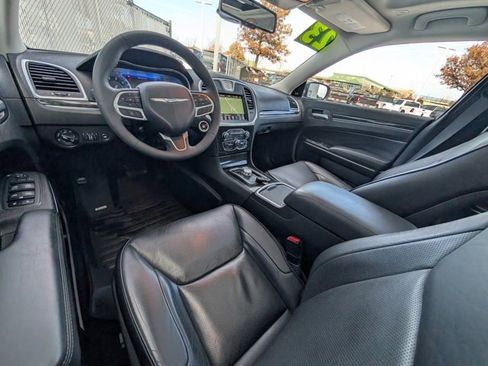 Used 2023 Chrysler 300 Touring L w/ Popular Equipment Group image 7