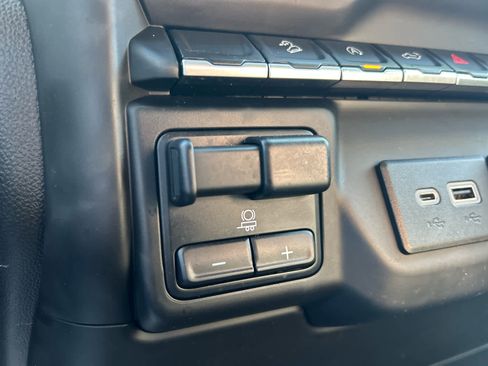 Used 2022 Chevrolet Silverado 1500 Custom Trail Boss w/ Midnight Edition image 31