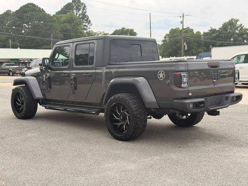 Used 2021 Jeep Gladiator Sport AWD/4WD image 7