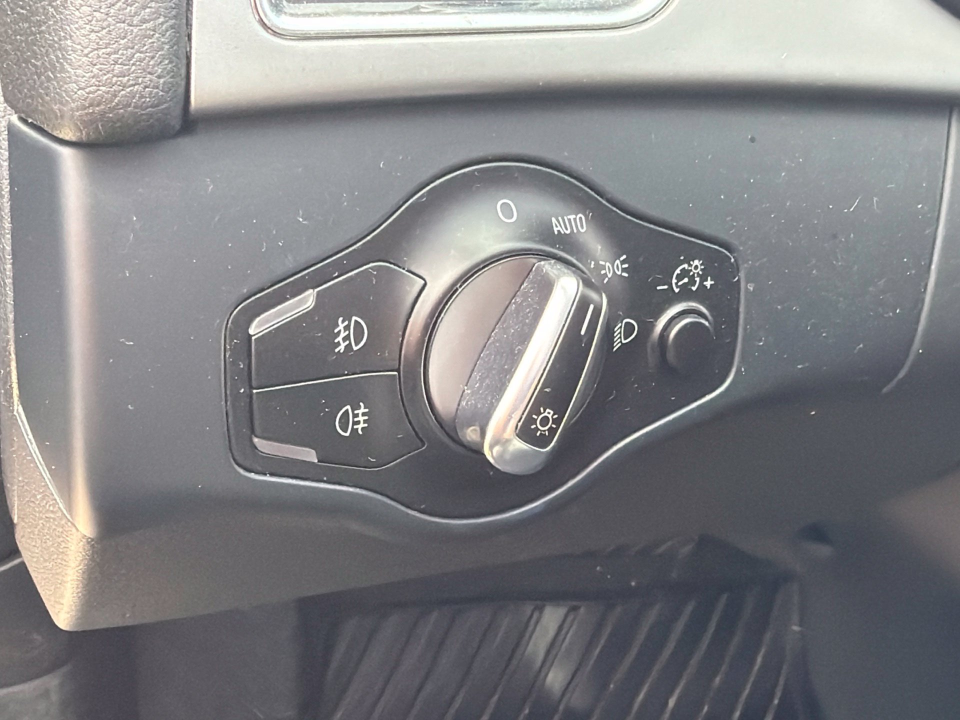 Used 2014 Audi A4 2.0T Premium Plus FWD image 14