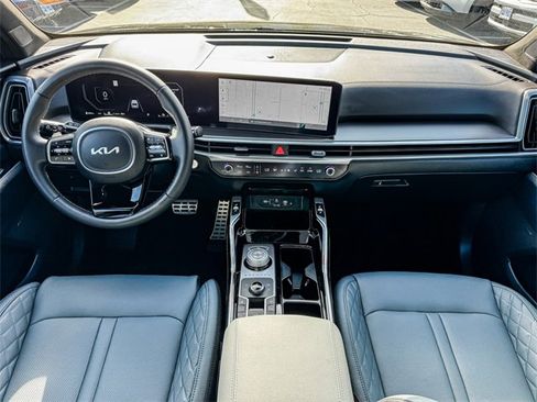 Certified 2025 Kia Sorento SX Prestige image 13