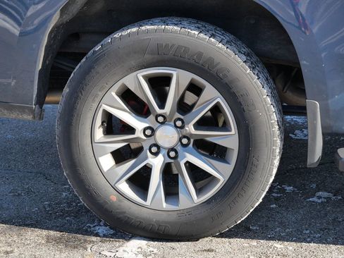 Used 2019 Chevrolet Silverado 1500 High Country image 11